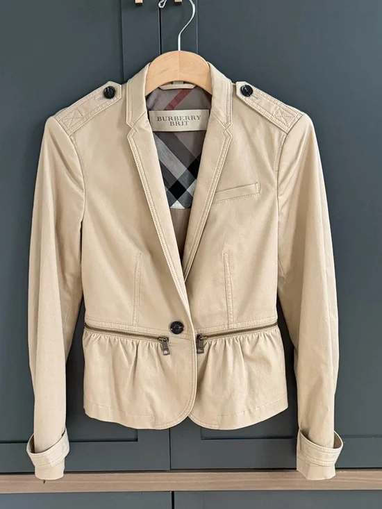 Burberry Women's Beige Tailored Peplum Jacket 6 - Picture 1 of 12